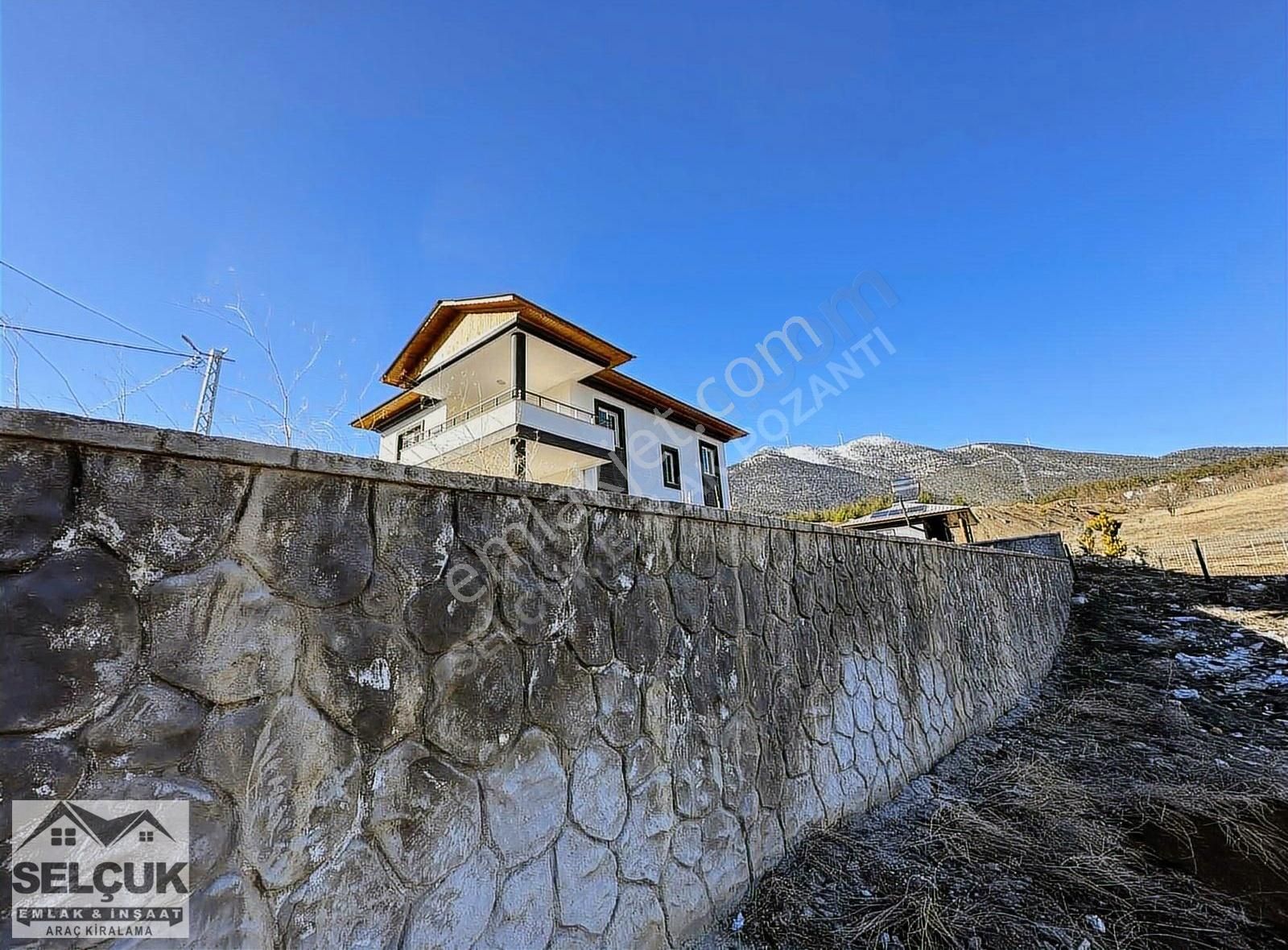 Pozantı Selçuk Emlak'tan Alpu'da Site Yanı Satılık Köşebaşı Arsa - Görsel 3