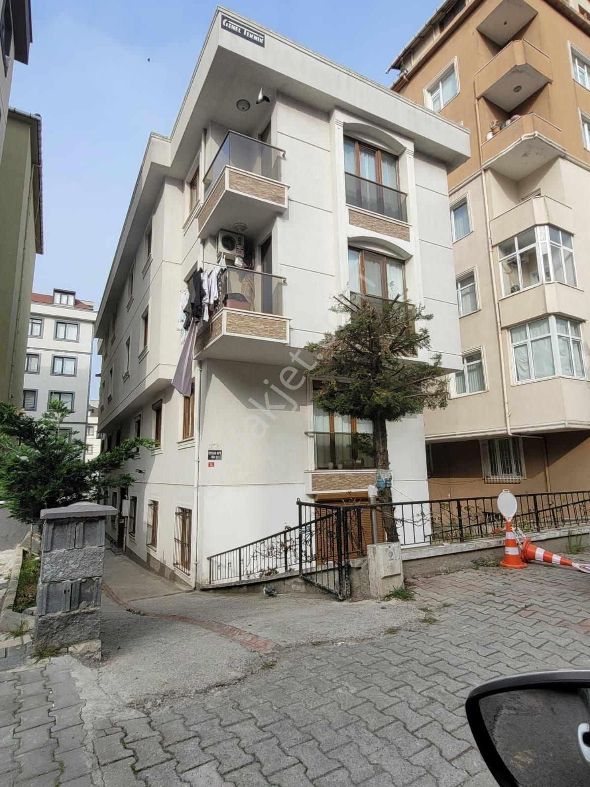 Zümrütevler De Butik Binada Masrafsız Kombili Balkonlu 2+1 Kiralık Daire