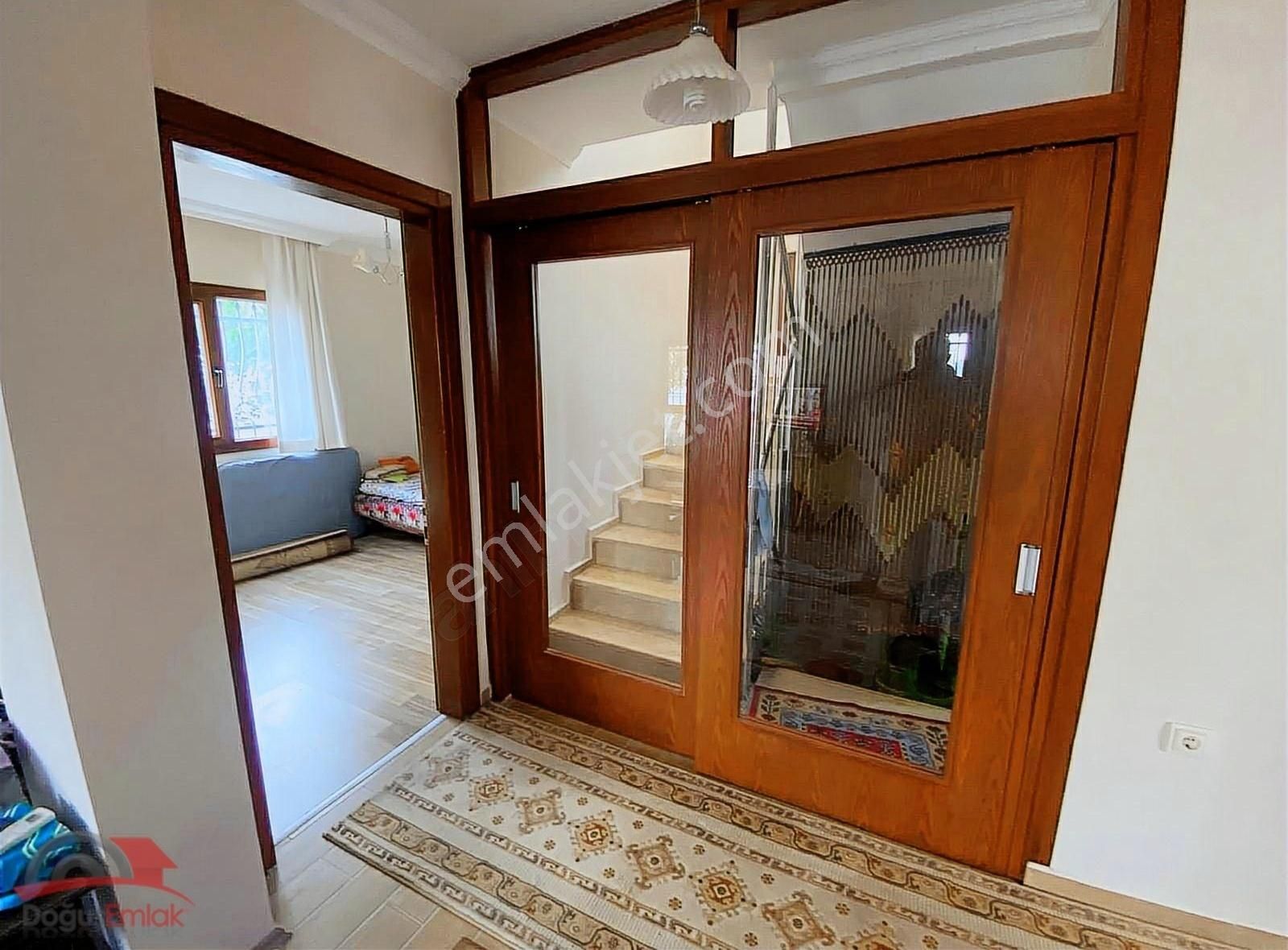 Doğuş Emlak'tan 375 M2 Arsa İçinde Bahçeli Otoparklı 4+1 Villa - Görsel 9