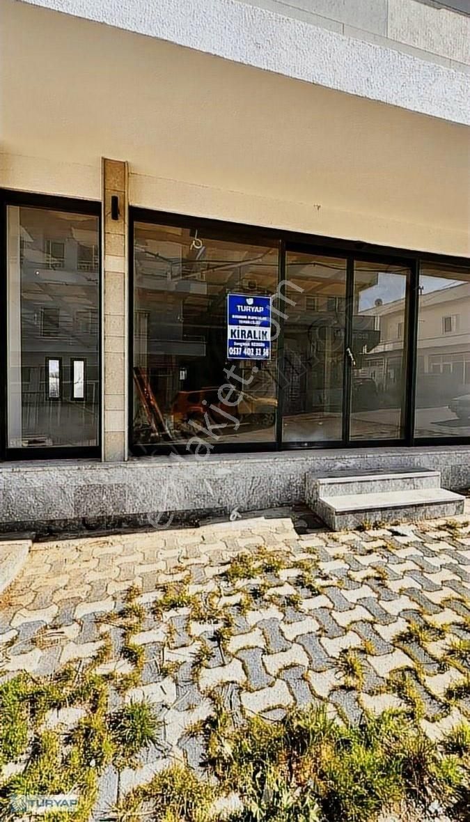 Mumcular Meydanda Kiralık Dükkan