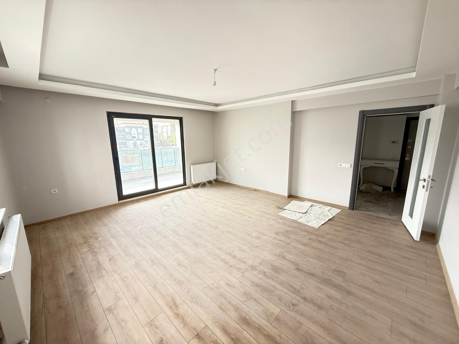 Yunus Emre Mahalle'sinde 159m2 Sıfır Daire