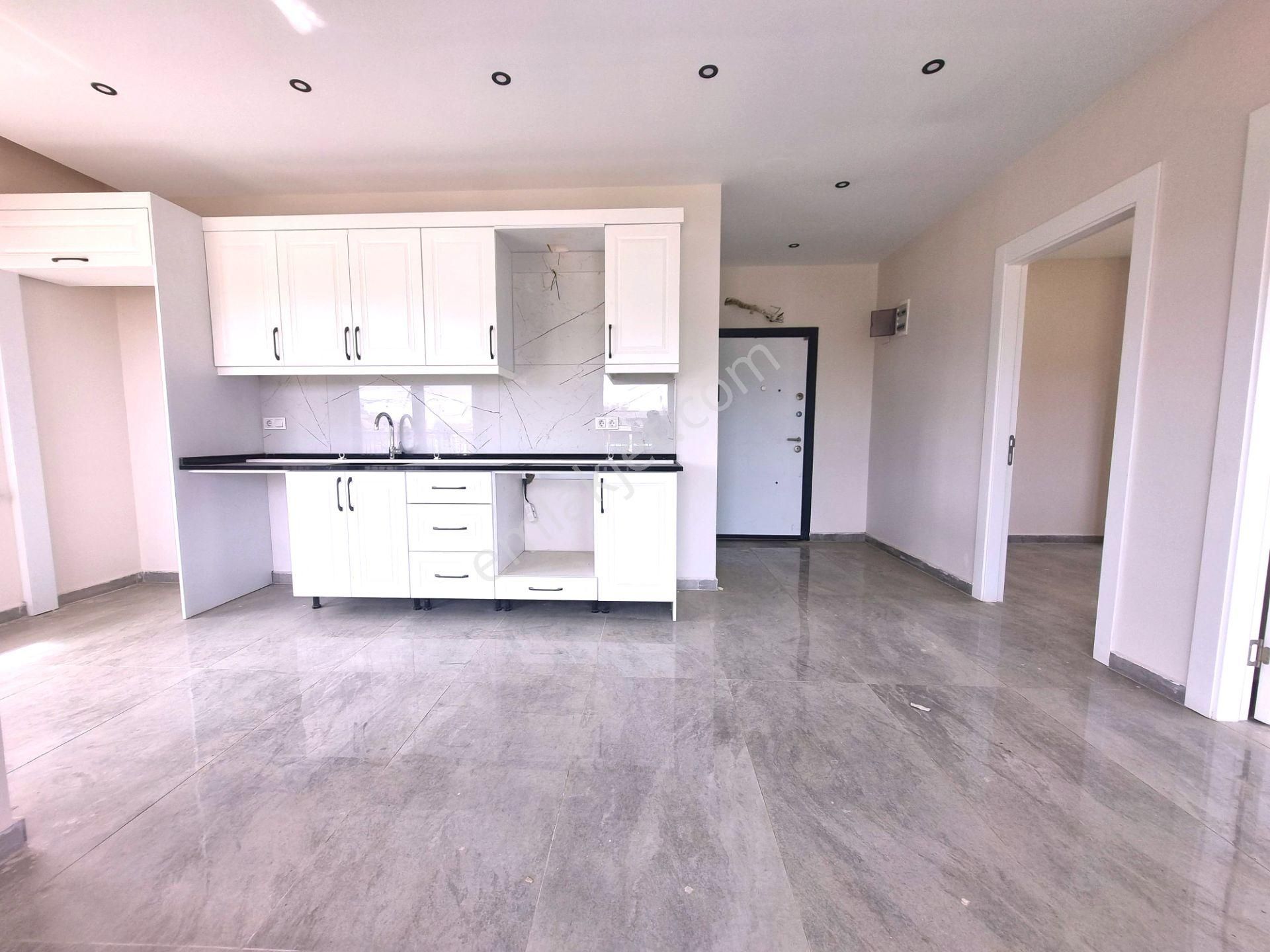 Alanya Oba Çarşamba’da Kiralık Sıfır 2+1 Daire – Merkezi Konum