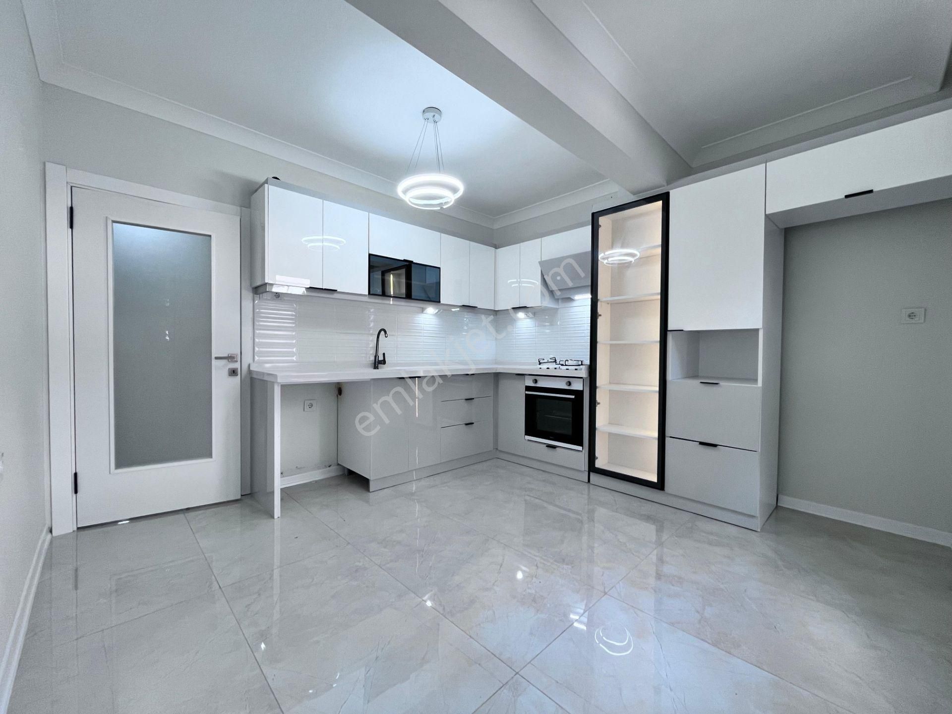 Parstan Akçayın Kalbinde Ferah Ve Modern Giriş Kat 2+1 Daire
