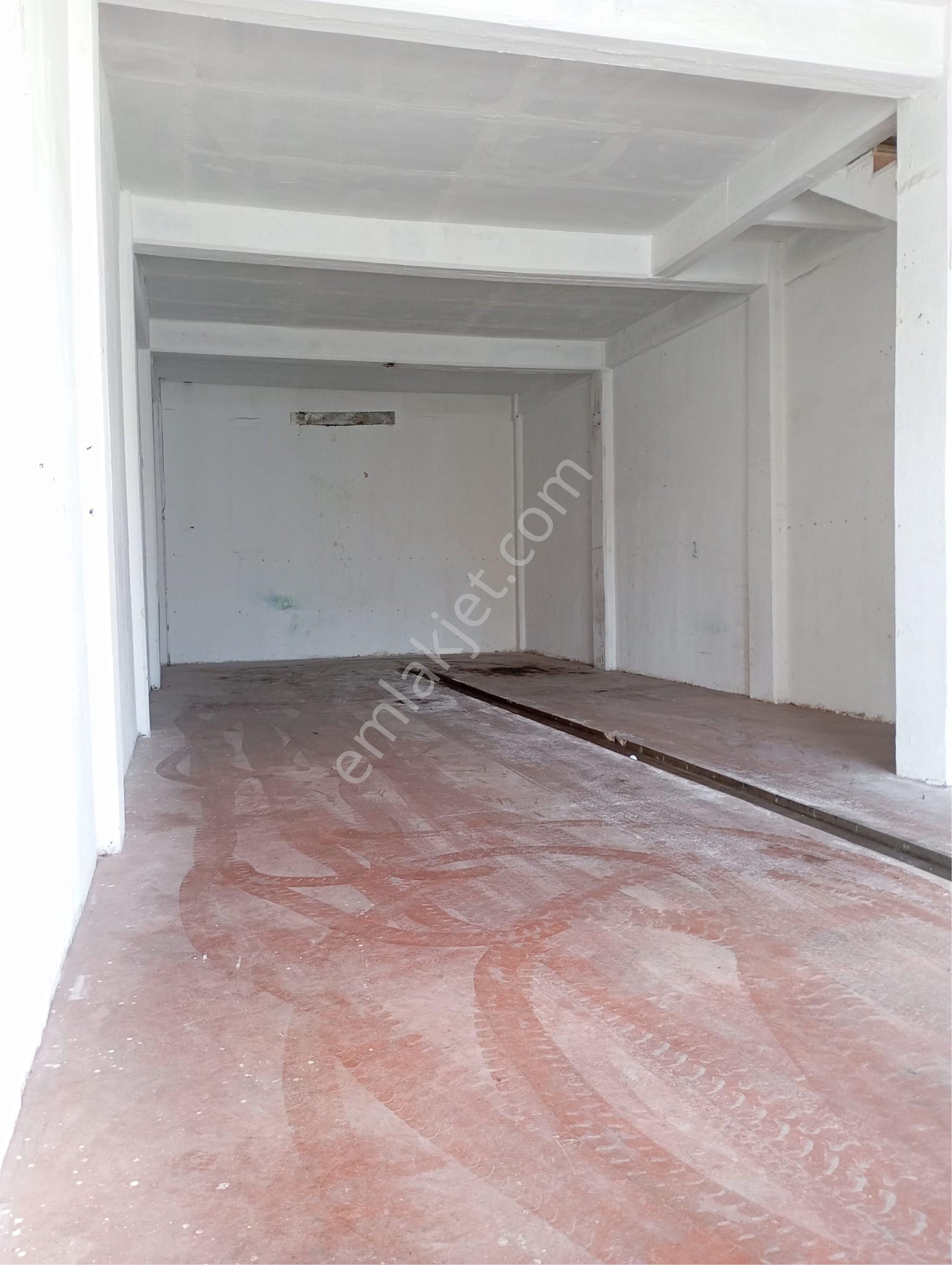İosb Kimya San. Sit. 240 M2 Tır Girebilir.