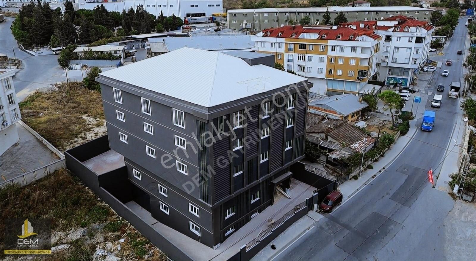 Arnavutköy Ömerlide Ana Caddede 4000m² Kapalı Alan Depo-fabrika - Görsel 33
