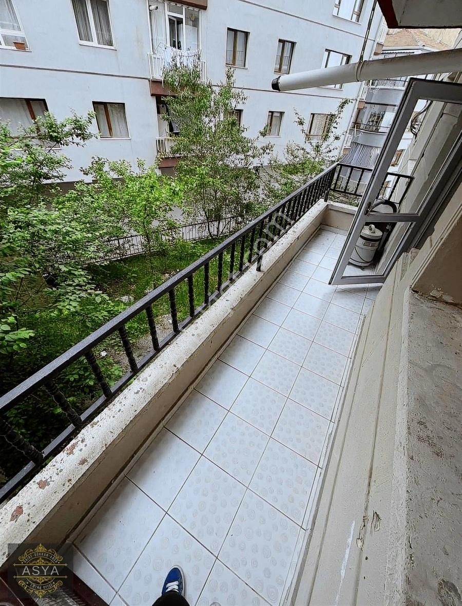 Hastane Bölgesinde Balkonlu Kat Konumunda 3+1 Eşyalı Kiralık