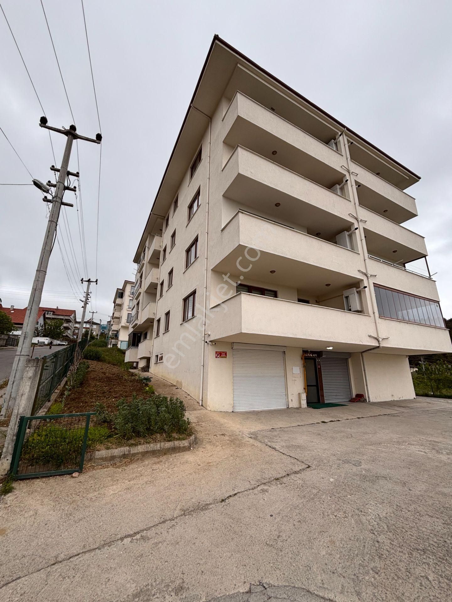 Aladağ Mahallesinde Net 128m² Kapalı Garajlı Satılık 3+1 Daire