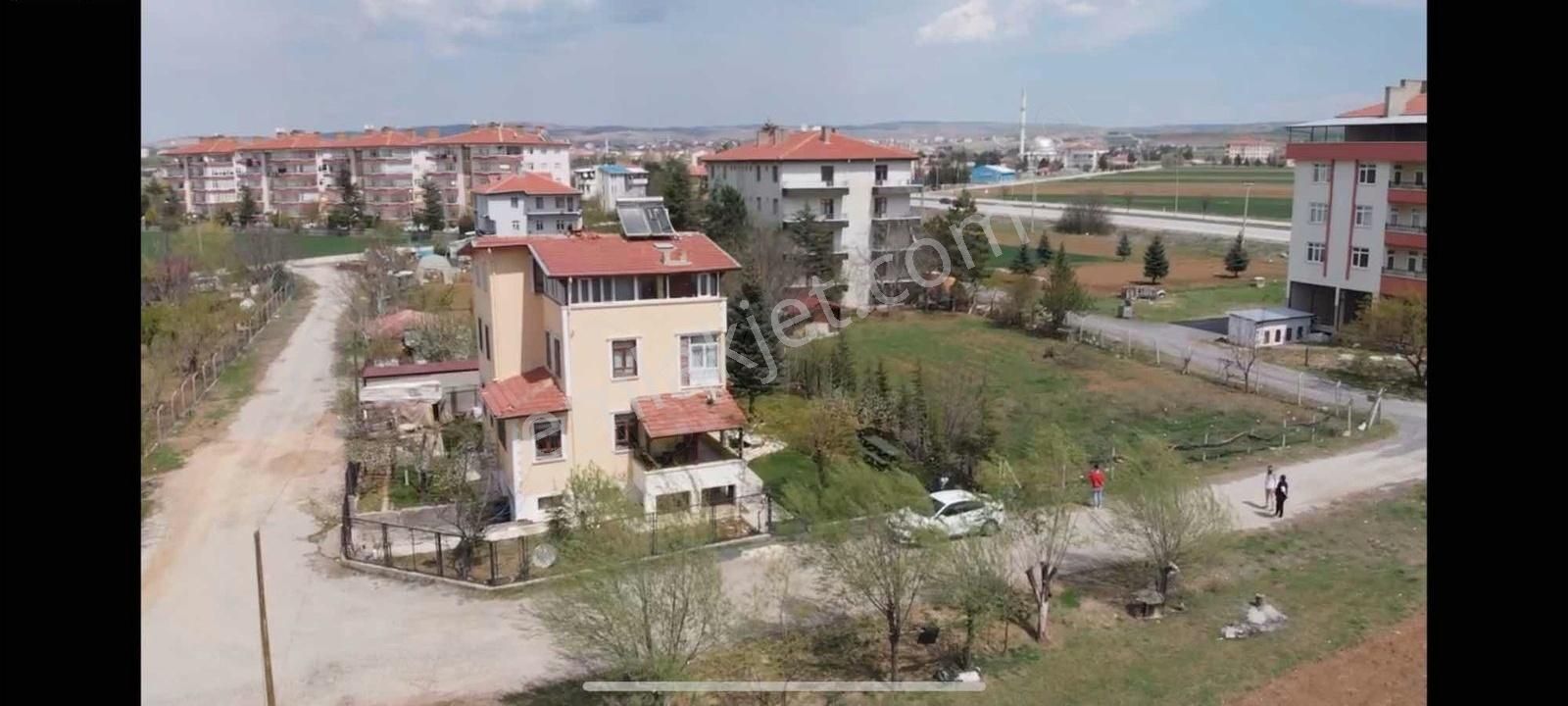 //ozan Gayrimenkulden Satılık 5+1 İskanlı Triplex Villa//