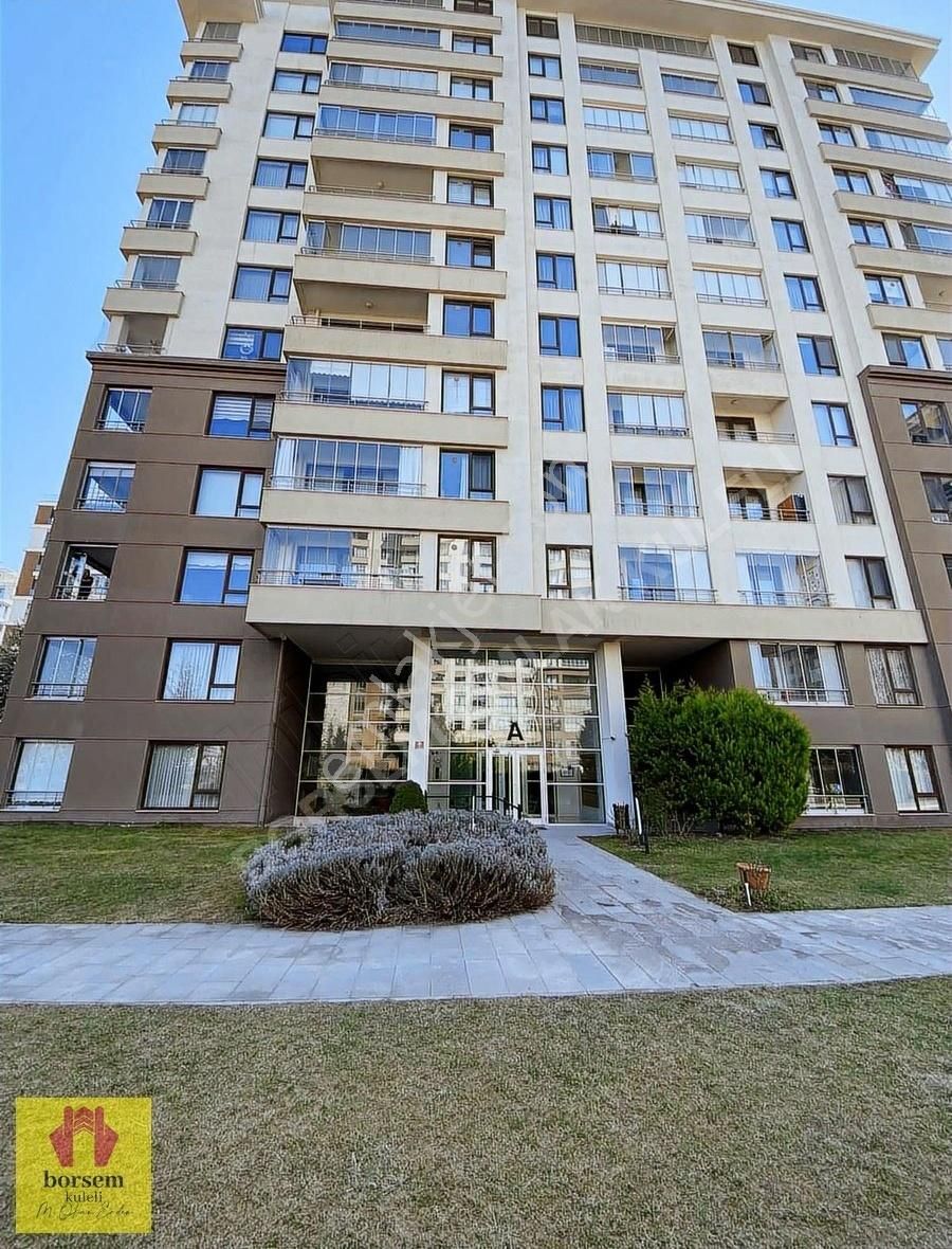 Site De Güvenlikli,peyzaj Bahçe, Havuzlu, Mobilyalı 2+1 Kiralık