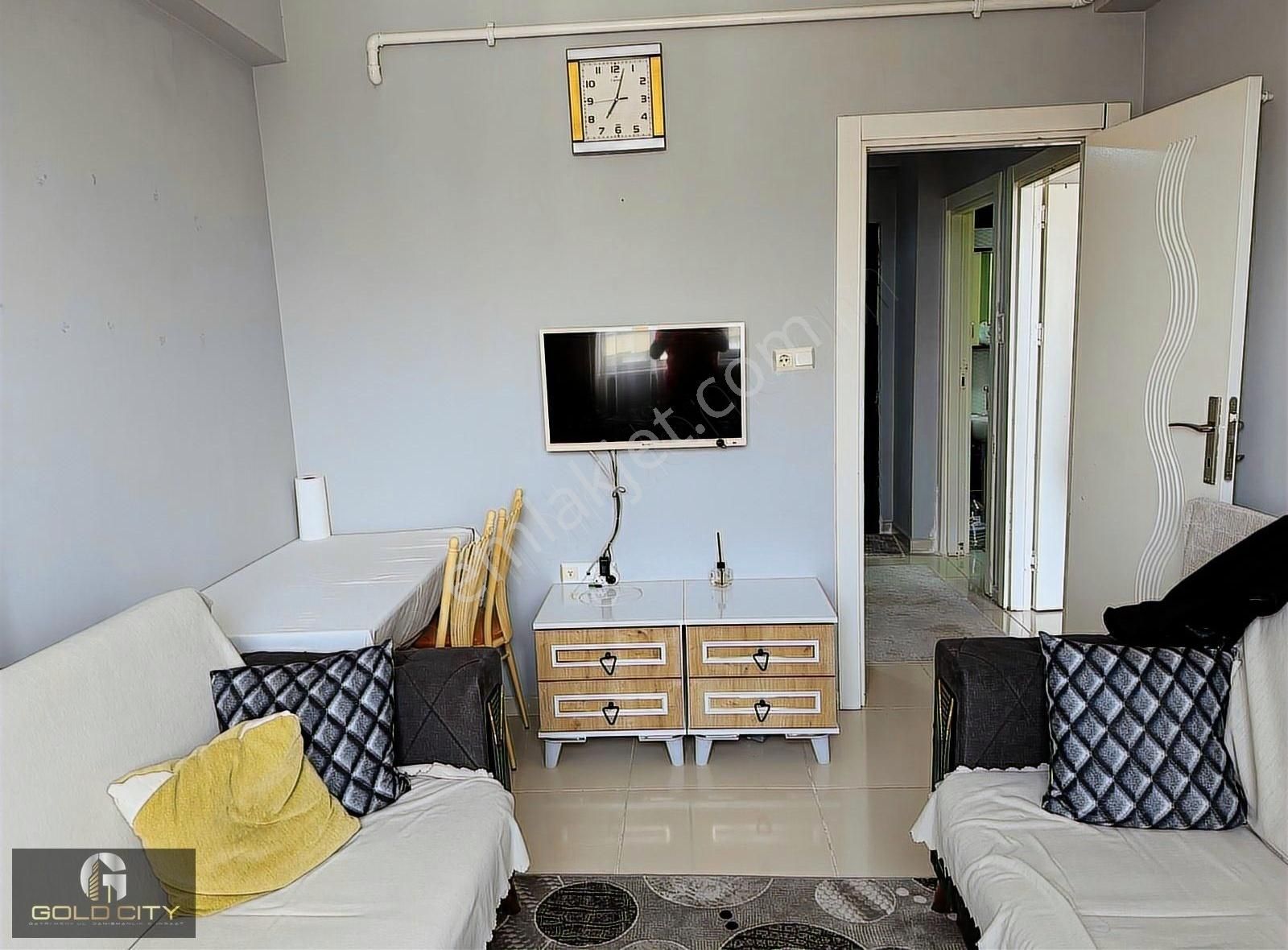 Gold Cıty Gyo Dan Yüzme Havuzu Arkasında Eşyalı Kiralık 2+0