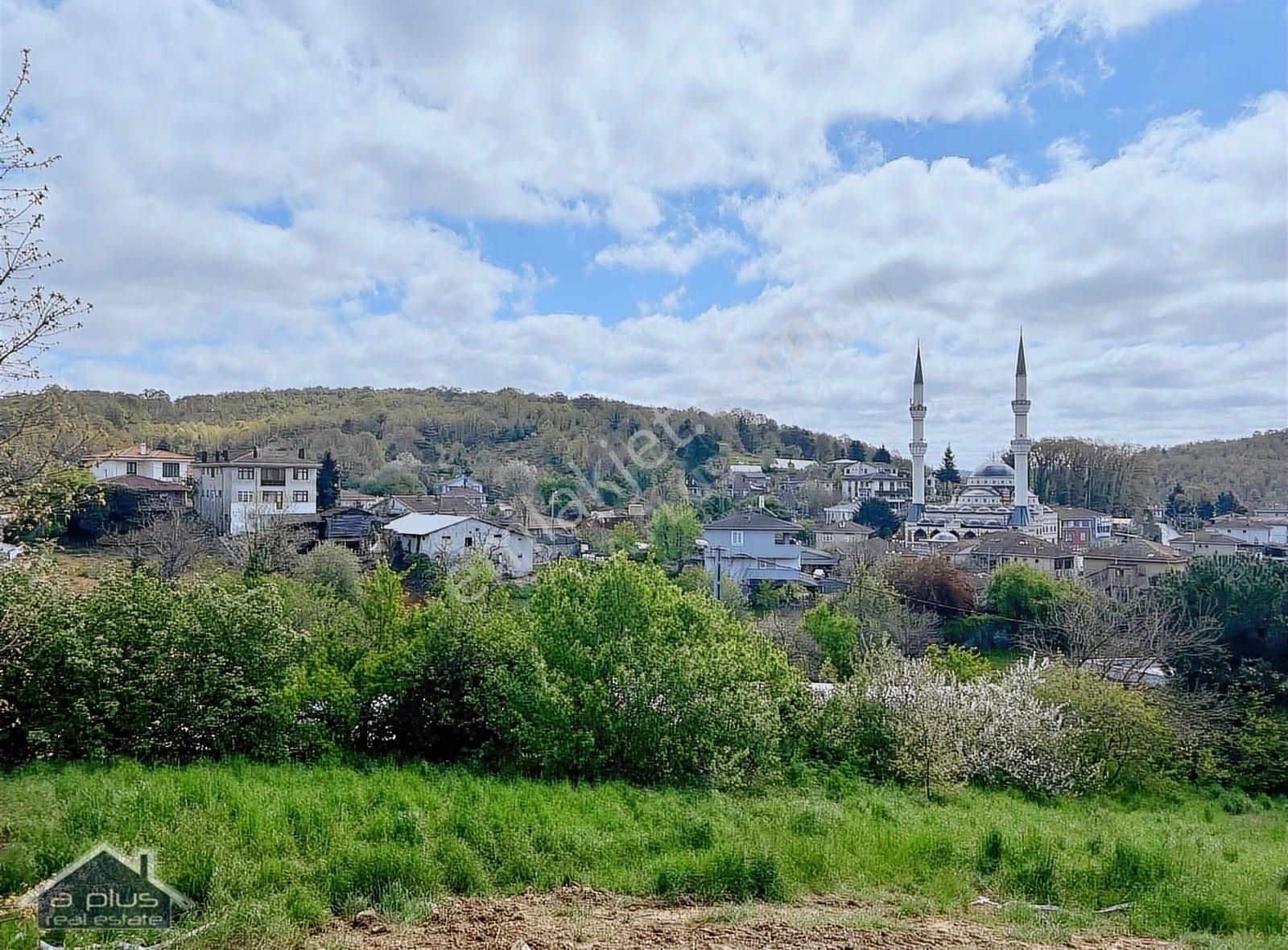 Şile Kömürlük Mahallesinde 416 M2 İmarlı Arsa