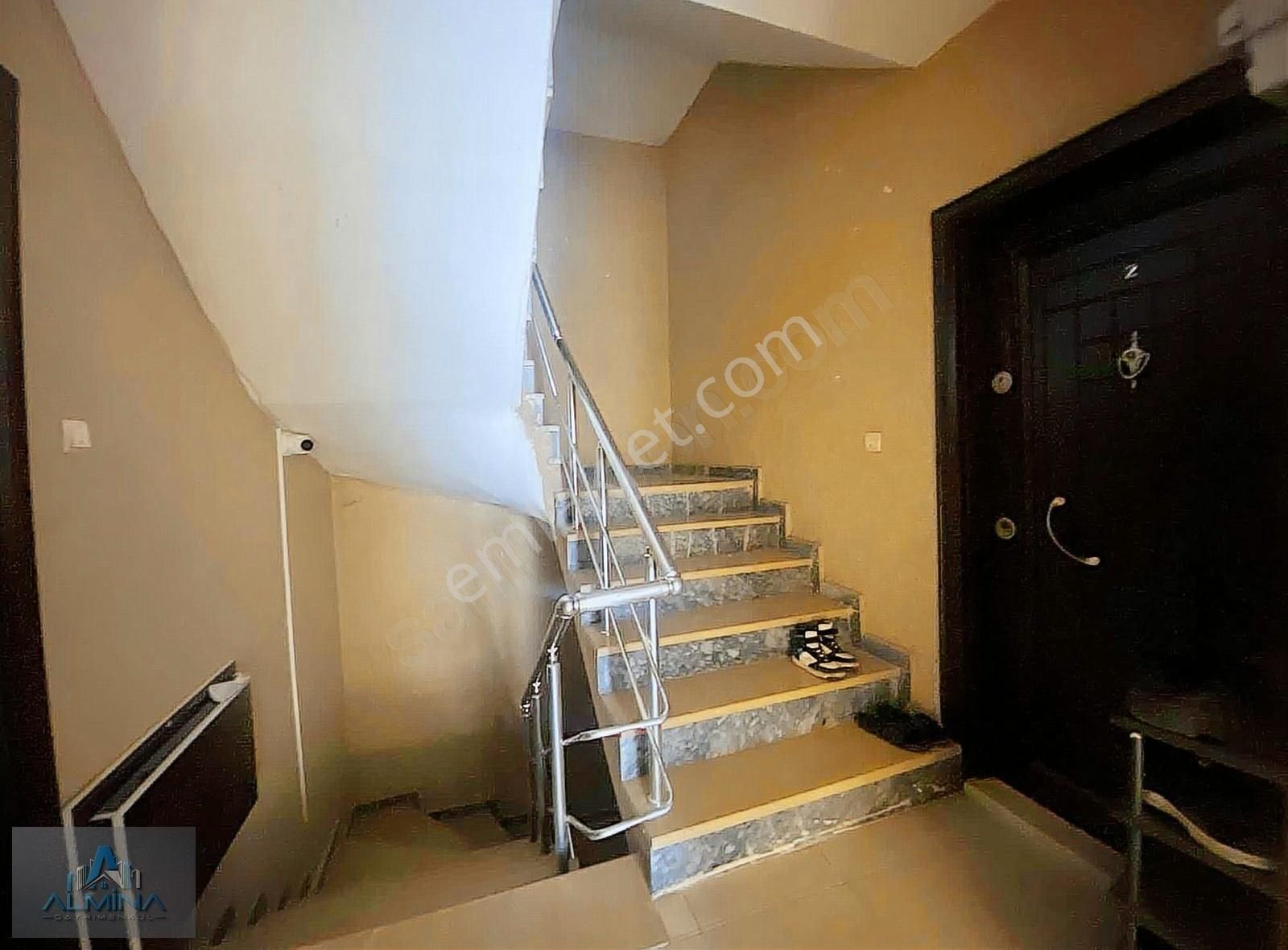 Almina'dan Görükle'de Satılık 2+1 90m2 Aile Apartmanın'da Daire