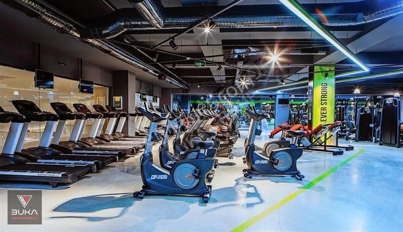 Full Eşyalı 3 Kat Otoparklı Site İçerisinde Kiralık Sıfır 1+1