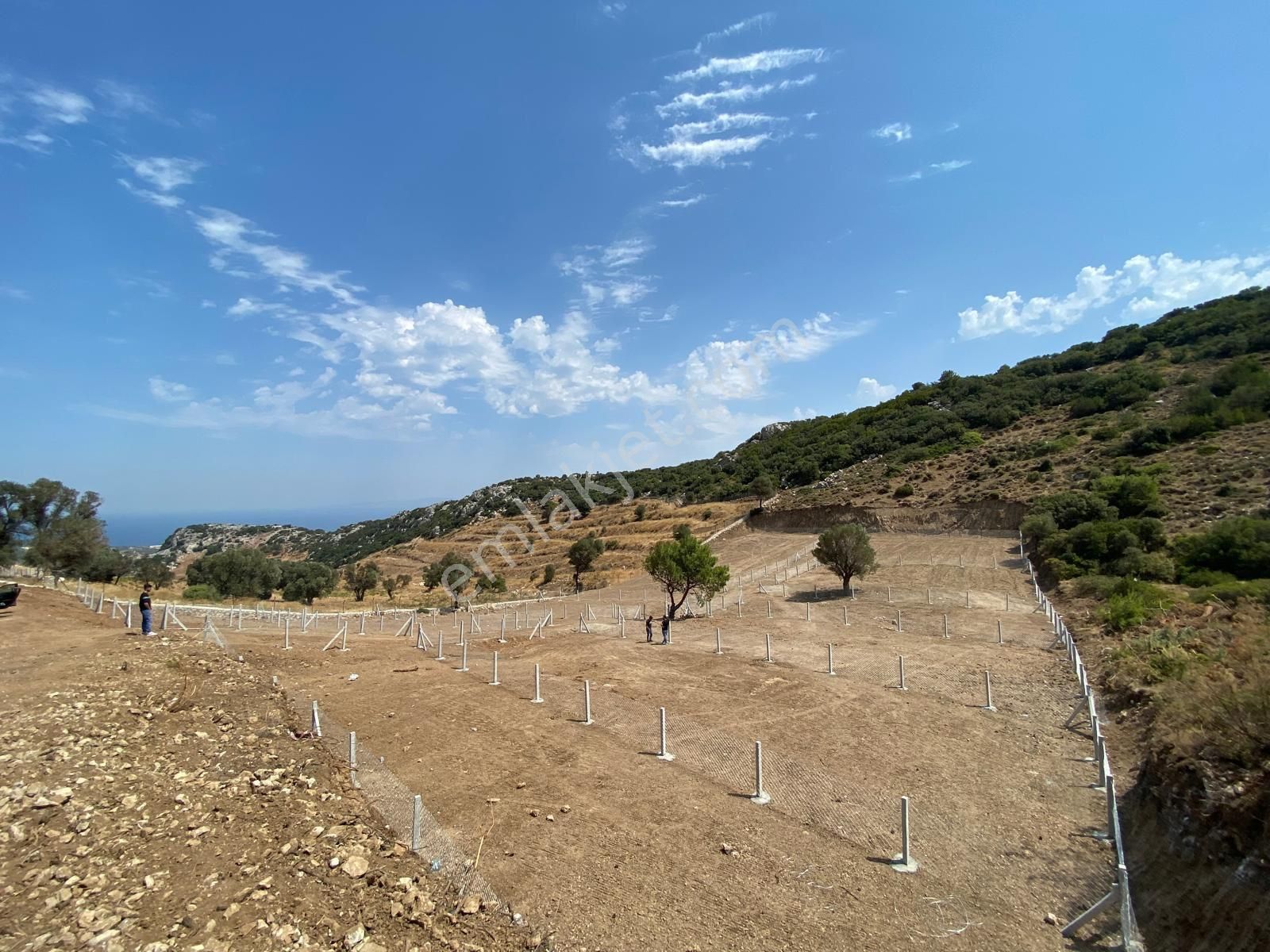 Karaburun Mordoğan Da Deniz Manzaralı Satılık Tarla