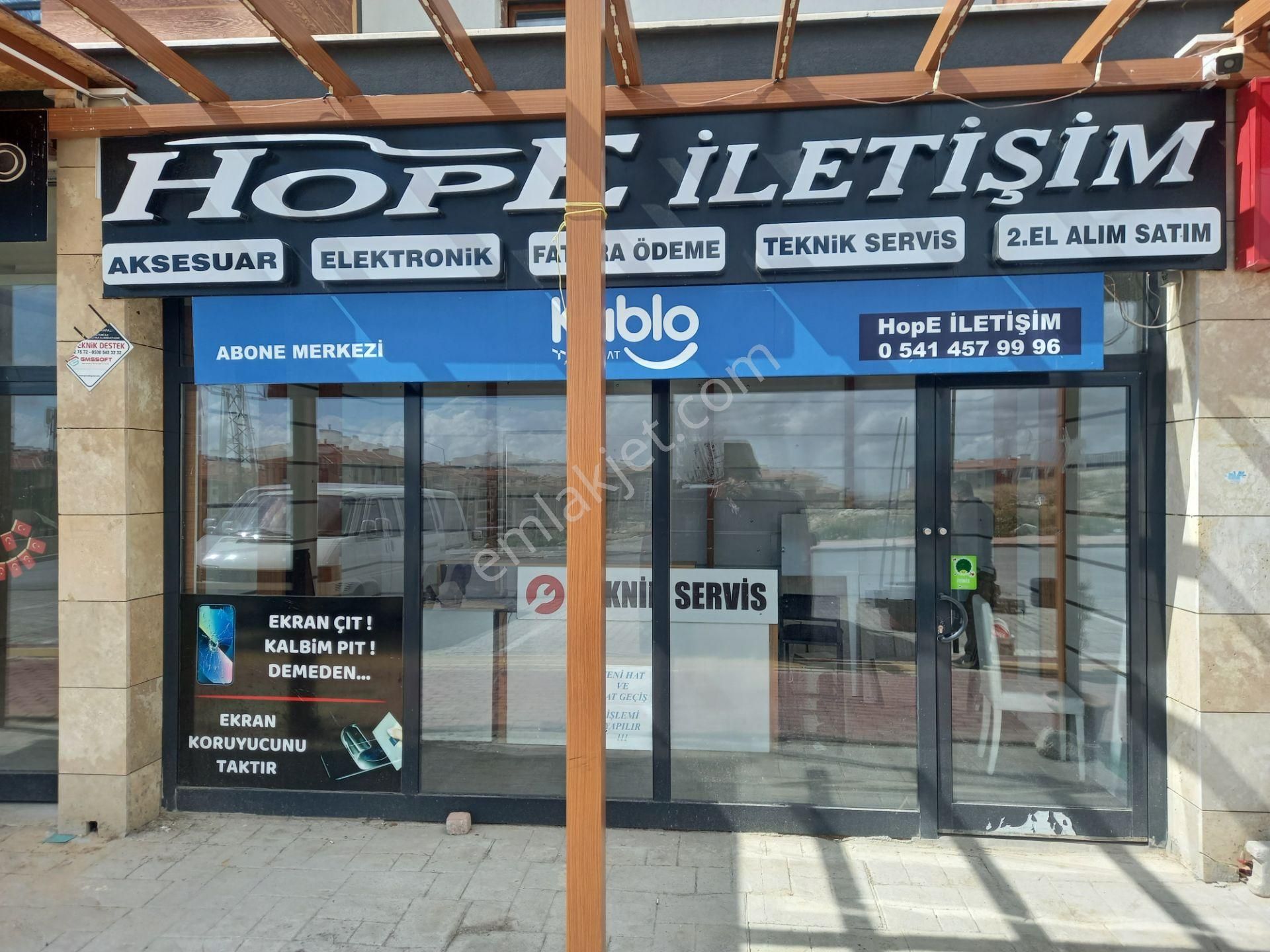 Ardıçlı Tokinin En Hakim Noktasında Geniş Cepheli Dükkan