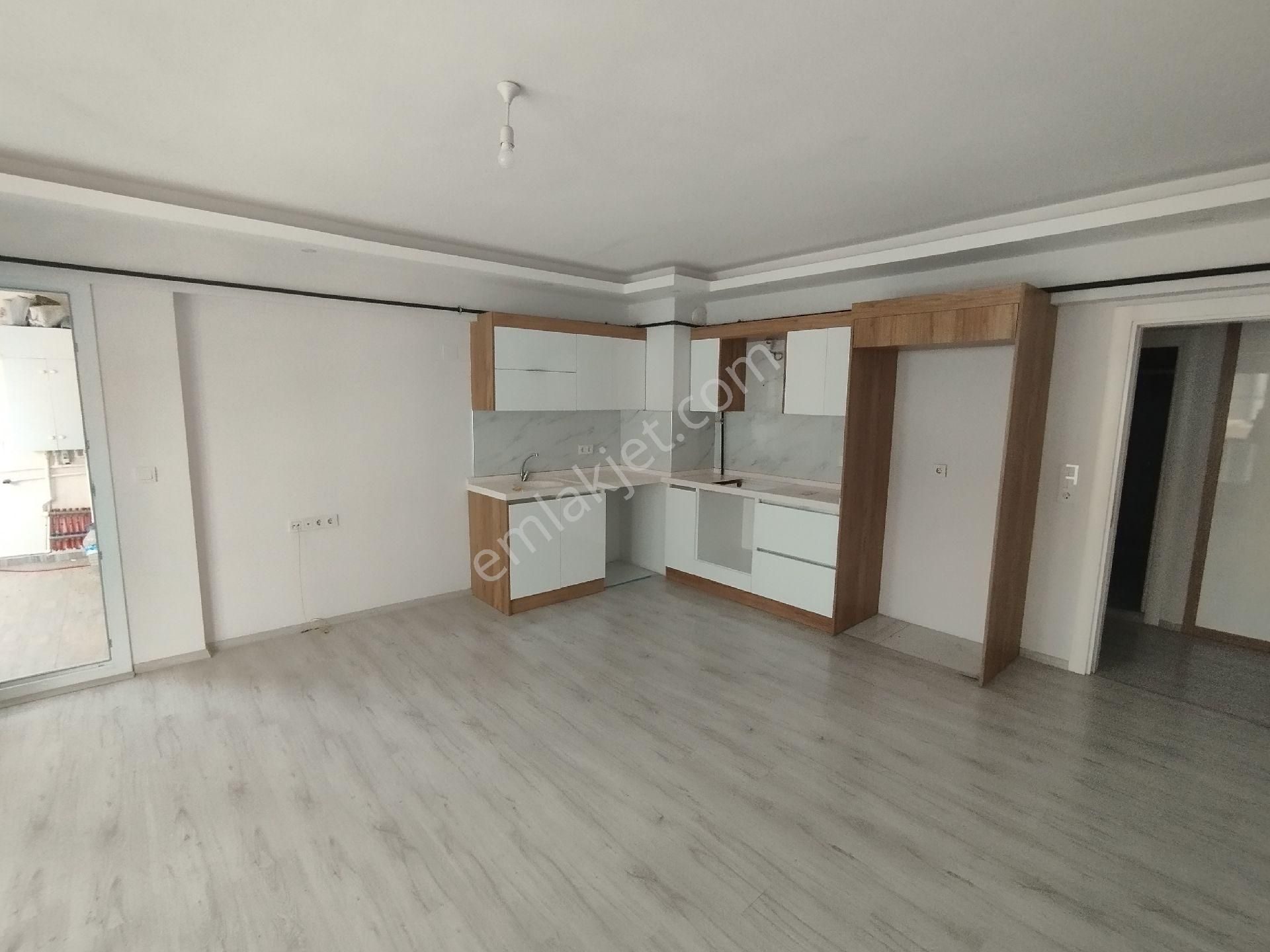 Aydın Söke Cumhuriyet Mah. Açık Mutfak Doğalgazlı Asansörlü 3+1 Kiralık Daire