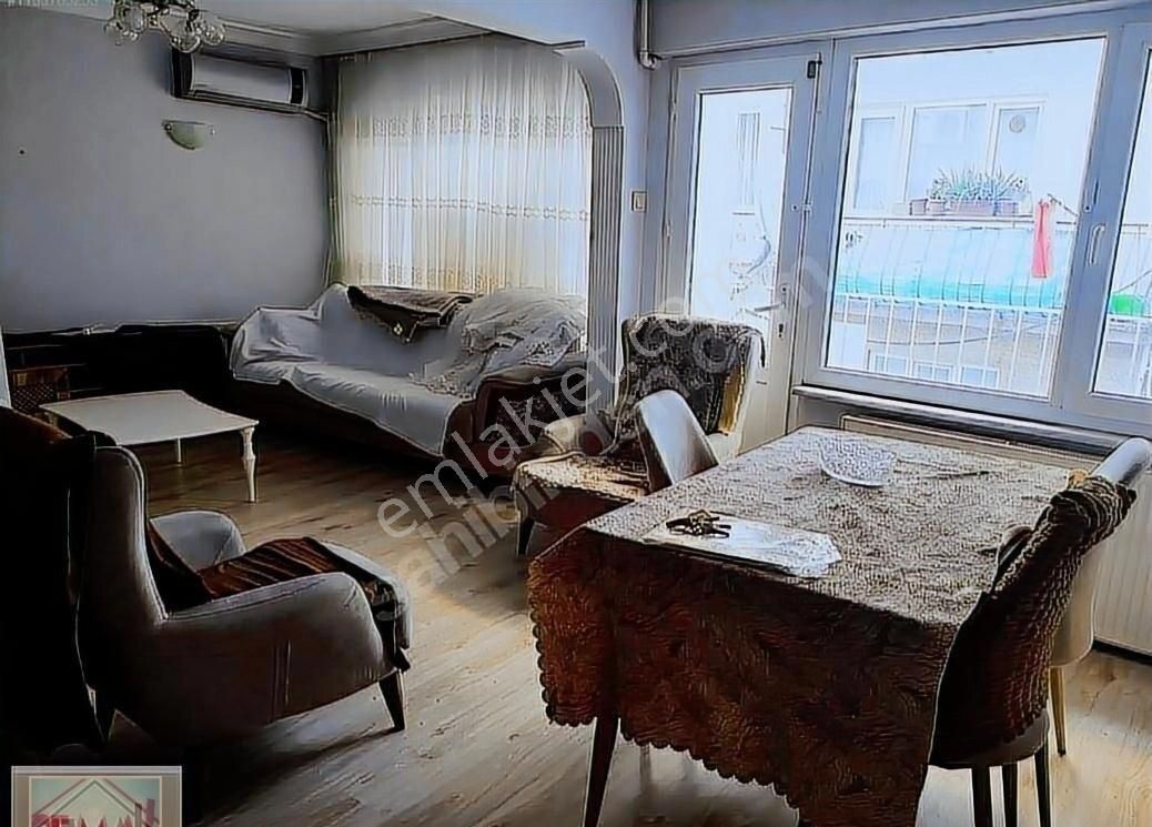 Cemal Emlak Bursa Setbaşı Namazgah Pazar İçinde 2.ara Kat Eşyalı