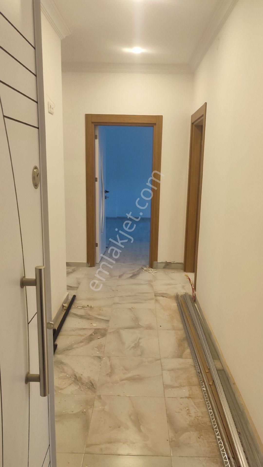 Serik Salı Pazarı Civarı Hastaneye Okullara Yakın Sıfır 3+1 Satılık Daireler