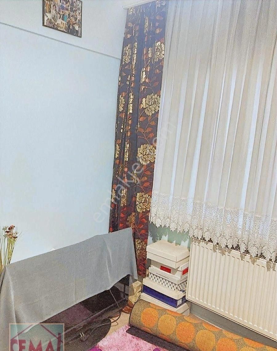 Cemal Emlak Bursa Yıldırım Namazgah Merkezi Konumda 3+1 Daire