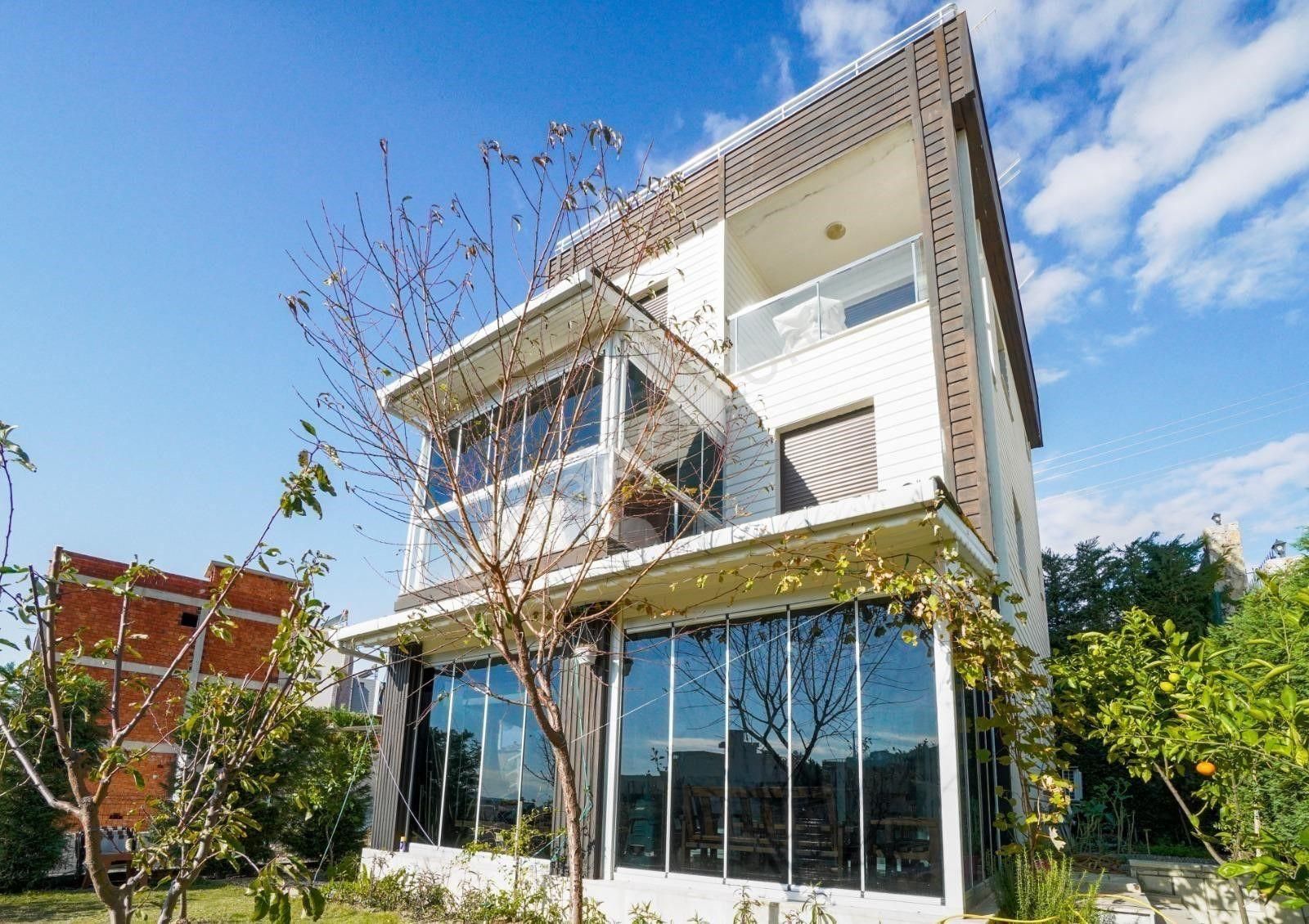 Sığacık’ta Hayallerinizin Yazlığı Sizi Bekliyor!/ Your Dream Summer Home Awaits İn Sığacık!