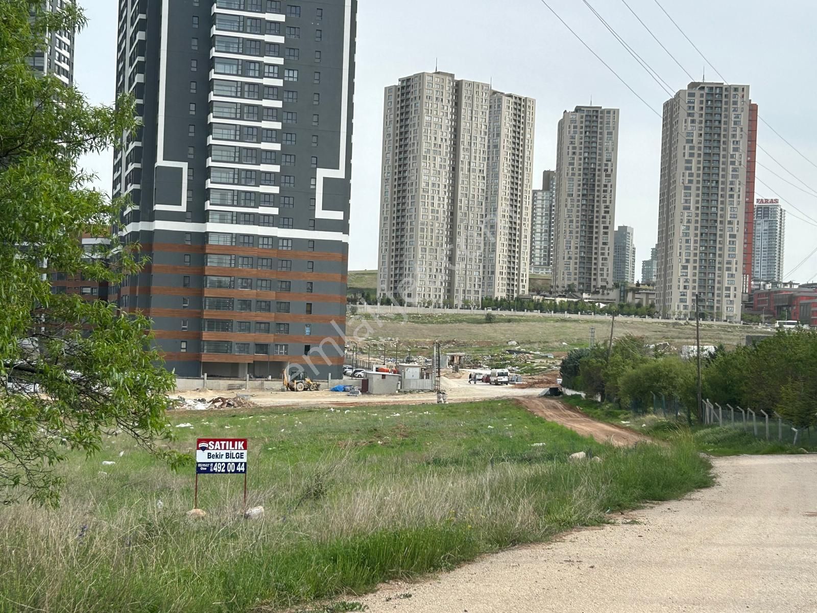 Kızılcaşar 111151 Ada 15 Parsel Satılık Tek Tapu 1.013m² Arsa