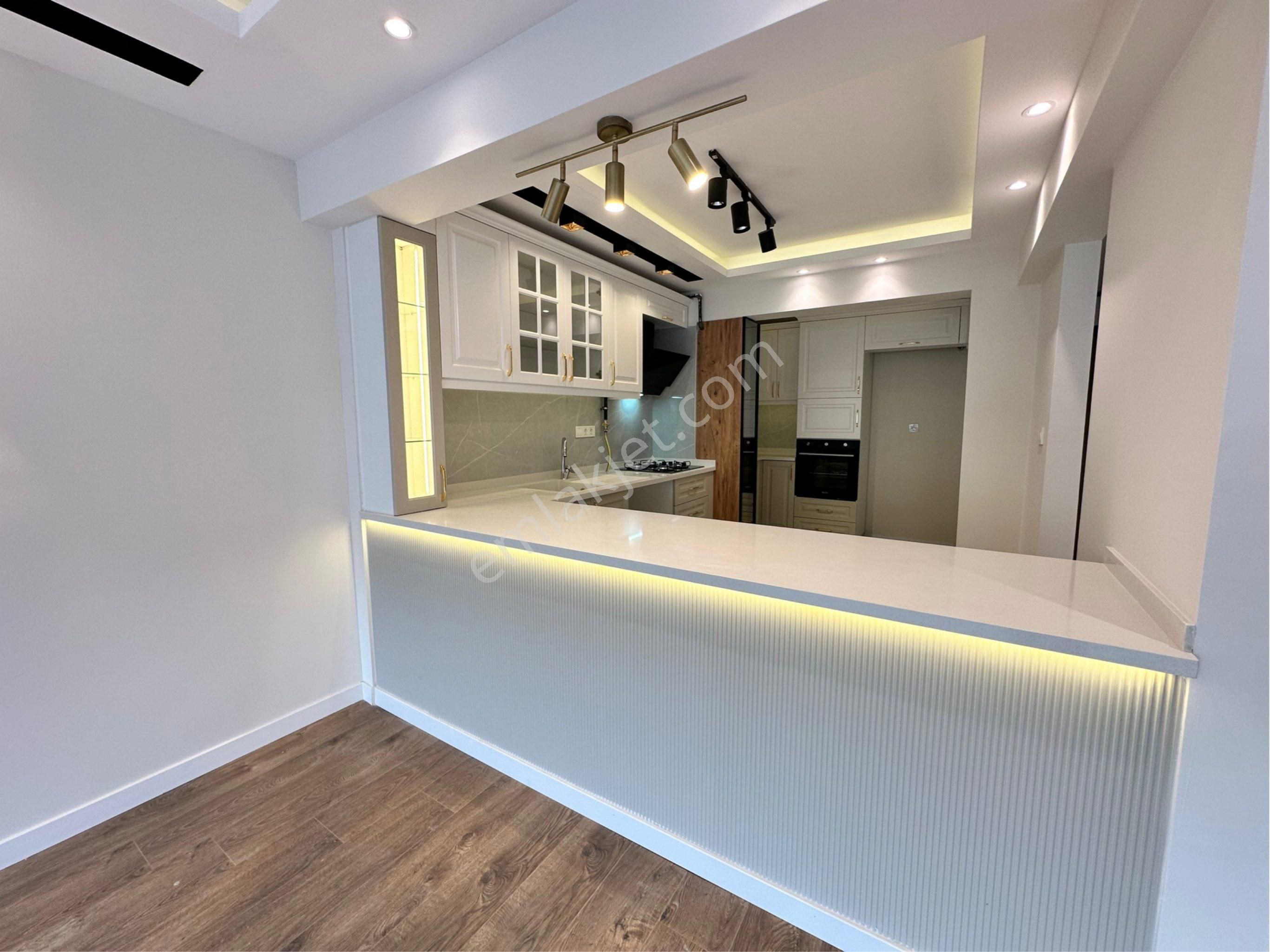 İstinye Park Avm Yakını 3+1 Full Tadilatlı Satılık Daire