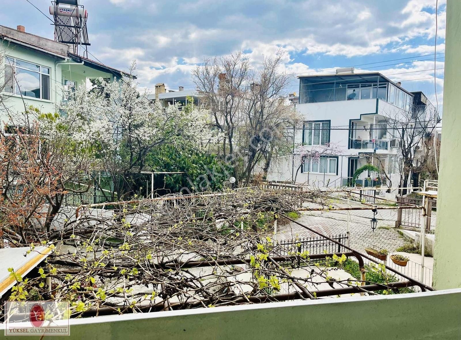 Yükselden Akçay Merkezde Son Fırsat! Denize 100 Mt 3+1 Villa