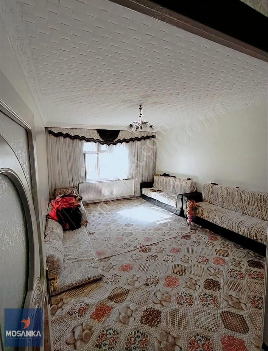 Mosanka'dan Barak Mahallesi'nde Satılık 2 Katlı Doğalgazlı Bina