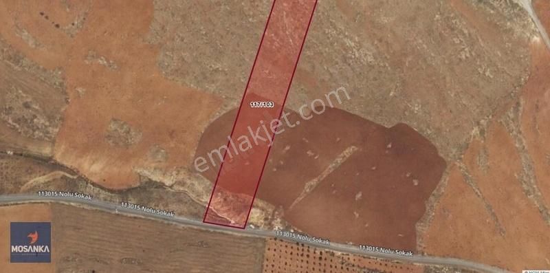 Mosanka'dan Geneyik'te Asfalt Üzeri 10.748 M2 Arazi