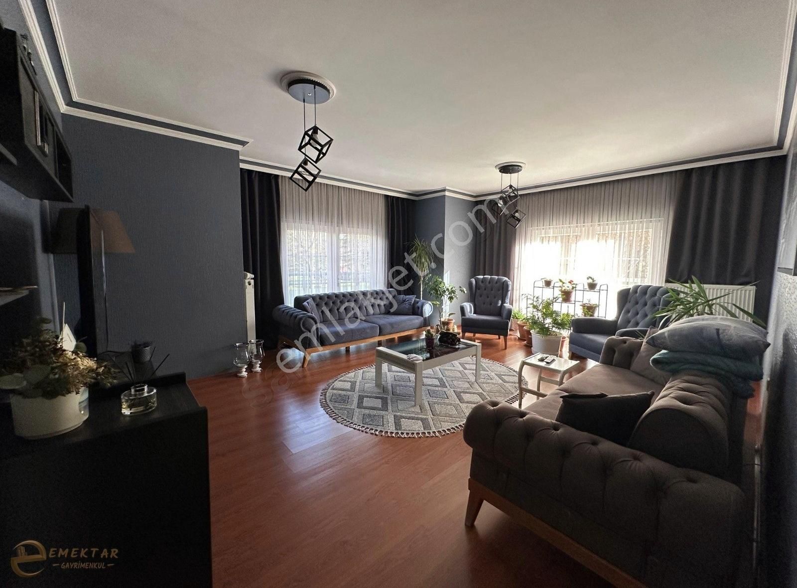 Ankagross Karşısı Site İçerisinde Yapılı 3+1 Daire