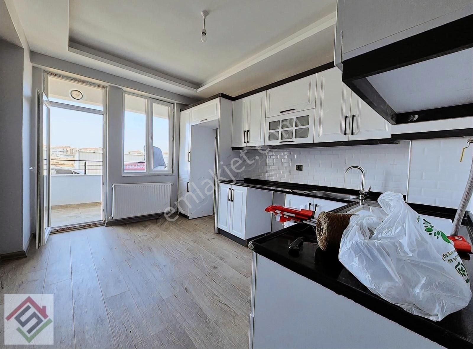 Sağlam'dan Harika Siteden Satılık Mrk.sis.garajlı 2+1 Daire