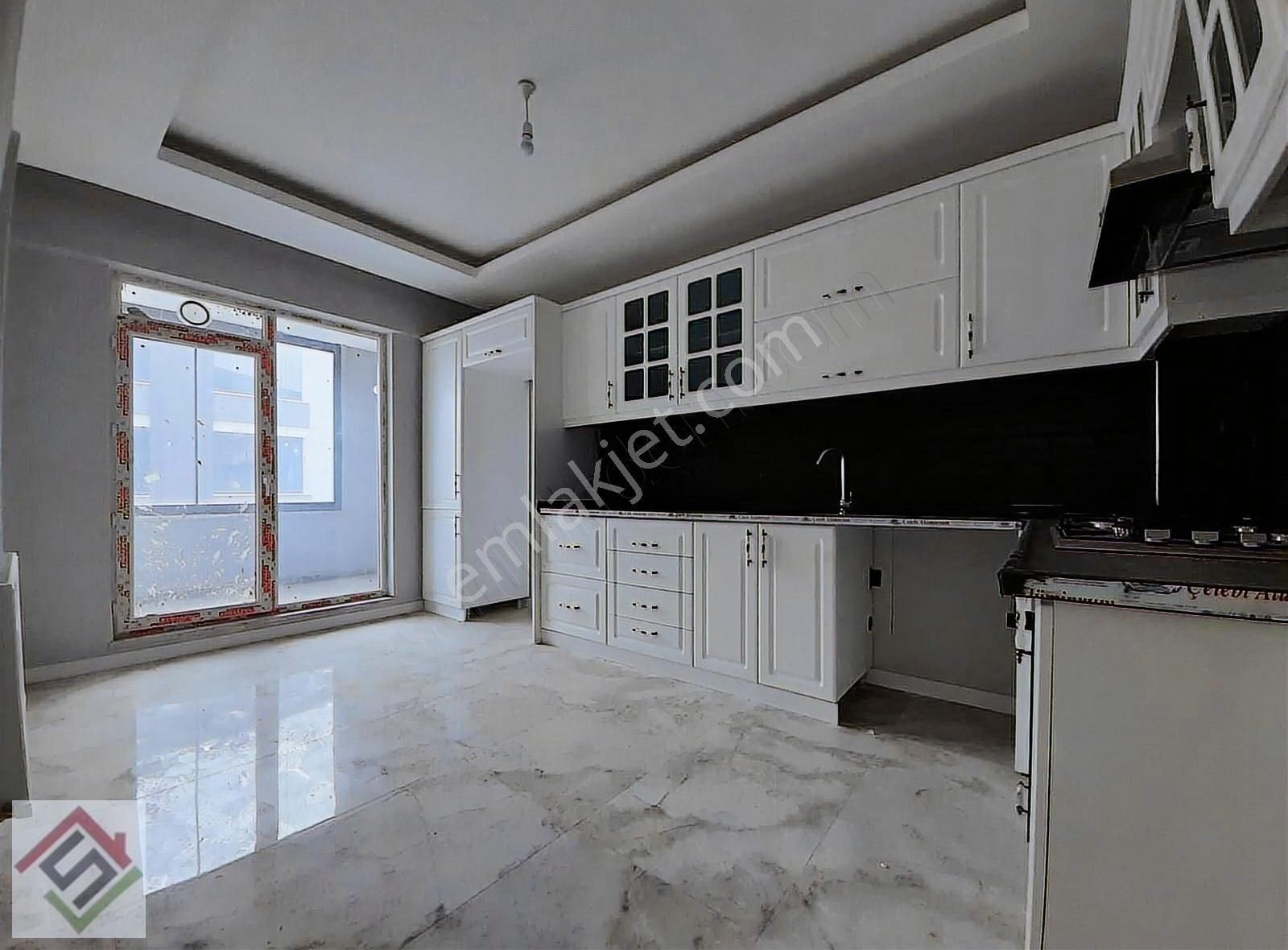 Sağlam'dan Merk.ısıtma//otoparklı/asansörlü Satılık 3+1 Daire