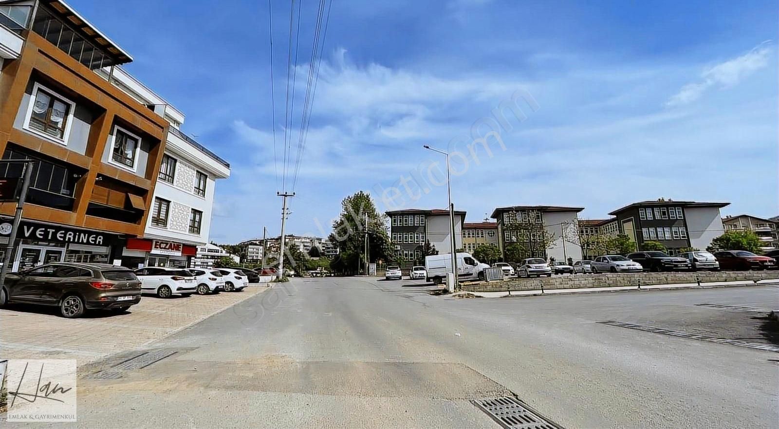 Değirmendere Azat Park Evlerinde Satılık 3+1 Daire...
