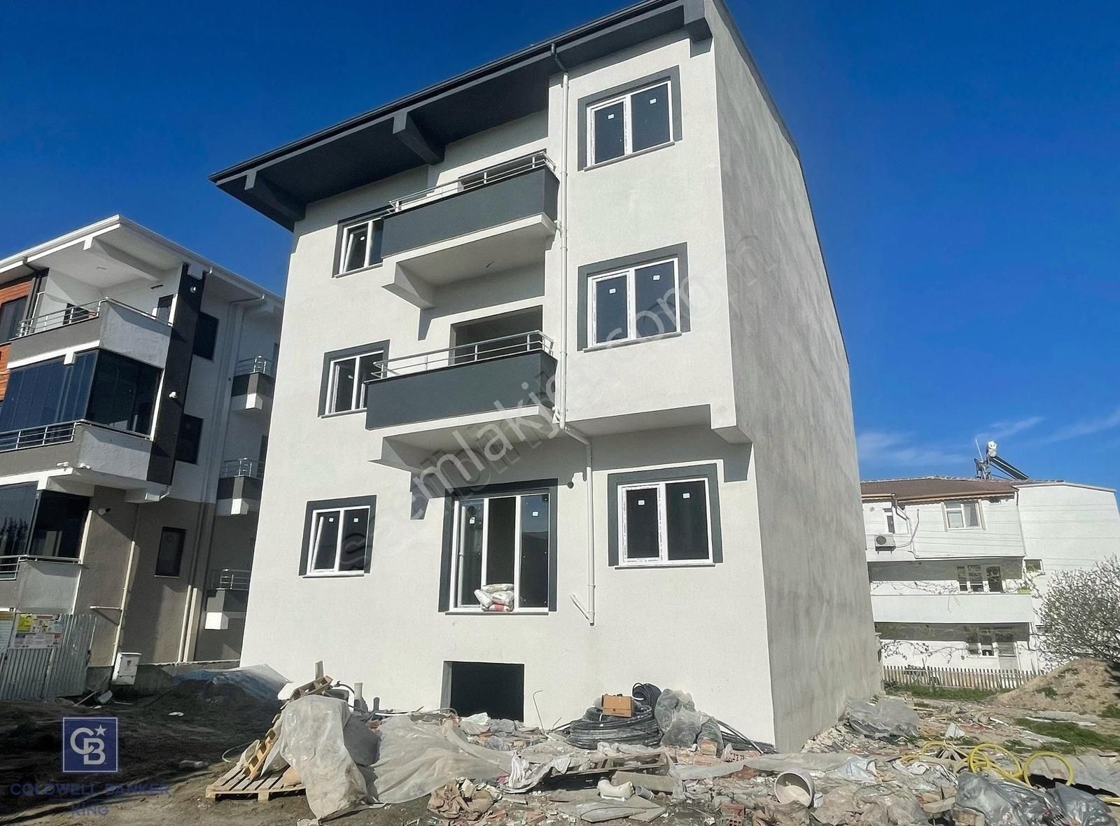 Cb King'den Çayırhisar Mahallesinde 1+1 Satılık Daire