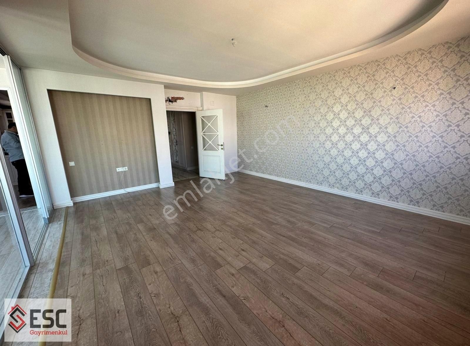 Esc,den Akdeniz Mh,de Site İçi Havuzlu 4+1 Kiralık Daire Esc1337