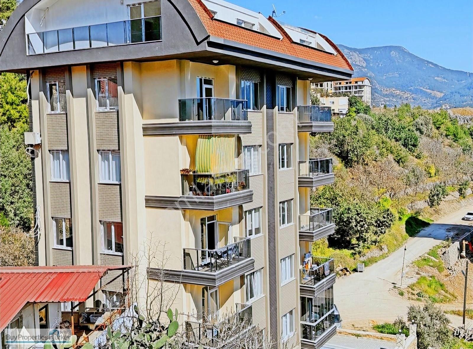Alanya Çıplaklı'da 2+1 Acil Satılık Dairemiz Havuzlu Yeni Bina