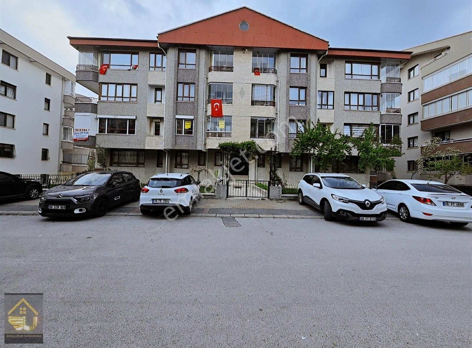 Kırkkonaklar 335 Sokakta 1.kat Çift Banyolu 135m2 Kiralık 3+1