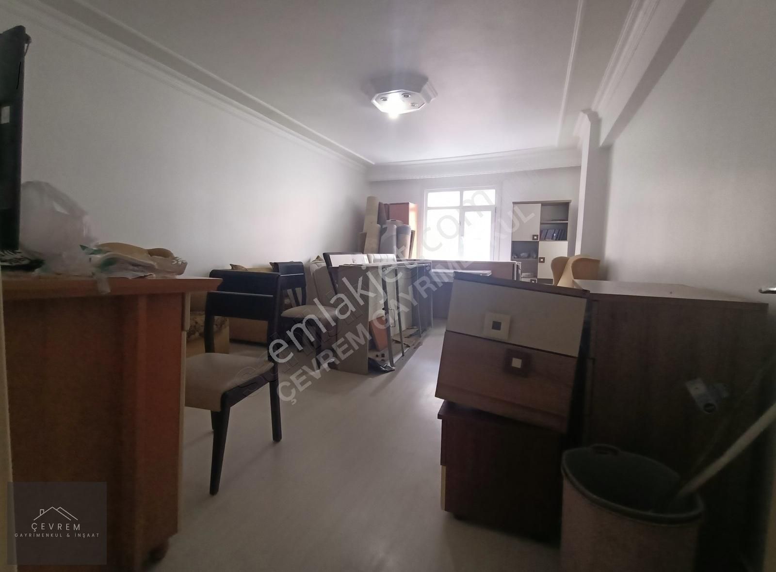 **çevrem** Den Yeşilova' Da E5 Çok Yakın 3+1 145m² 1.kat Daire