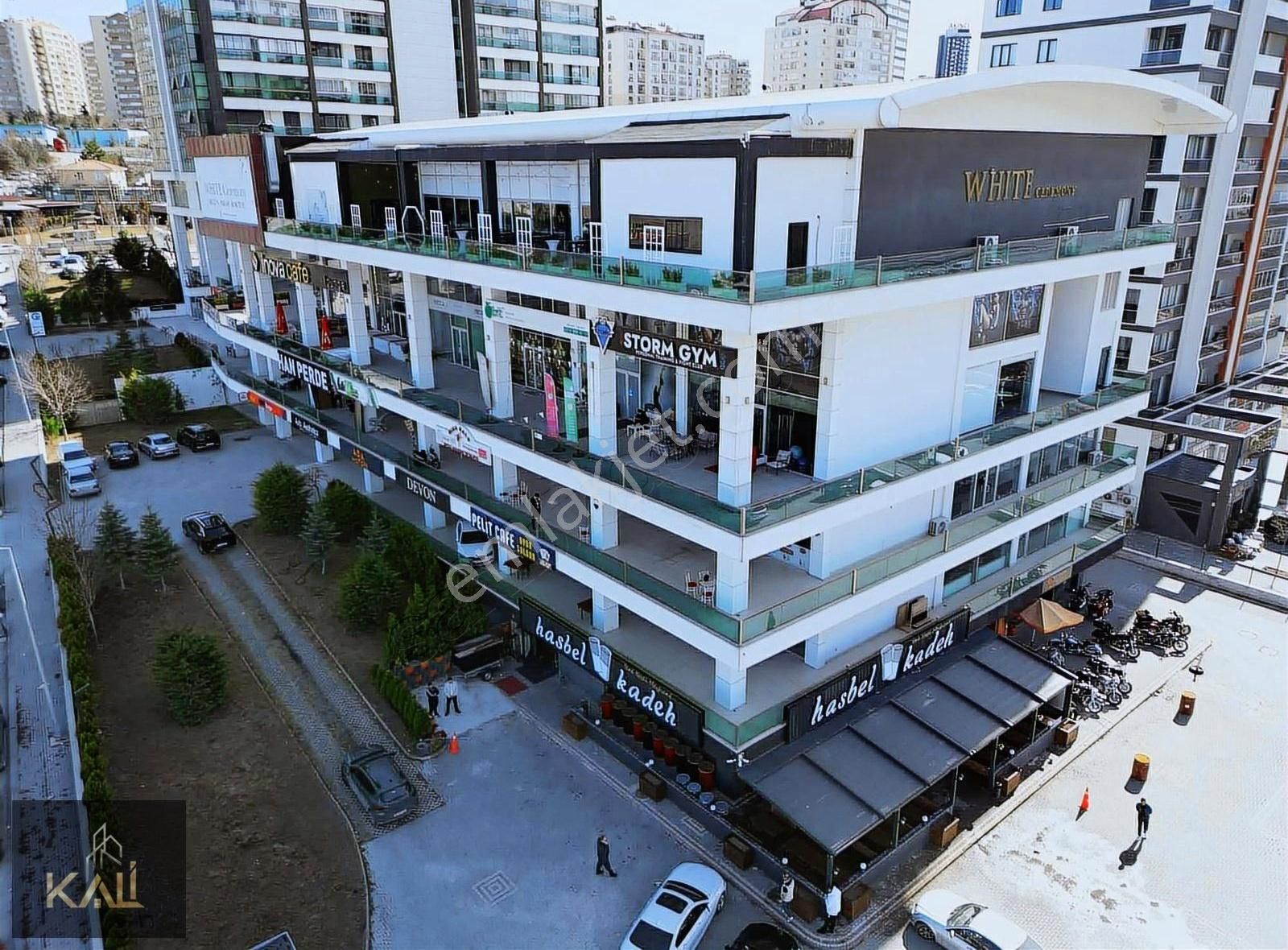 Yaşamkent Pelit Plaza'da 180 M2 Yapılı Çift Cephe Ofis Kali A.ş.