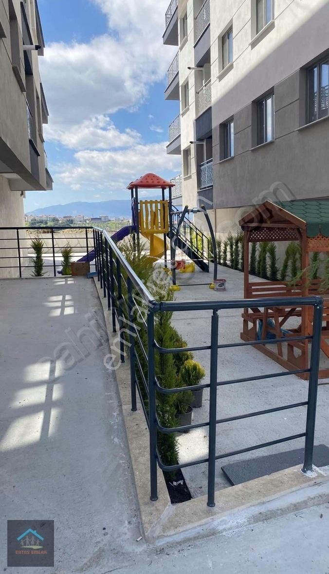 Ertaş Emlak'tan Ergenekon Mahallesi Site İçi Satılık Daireler