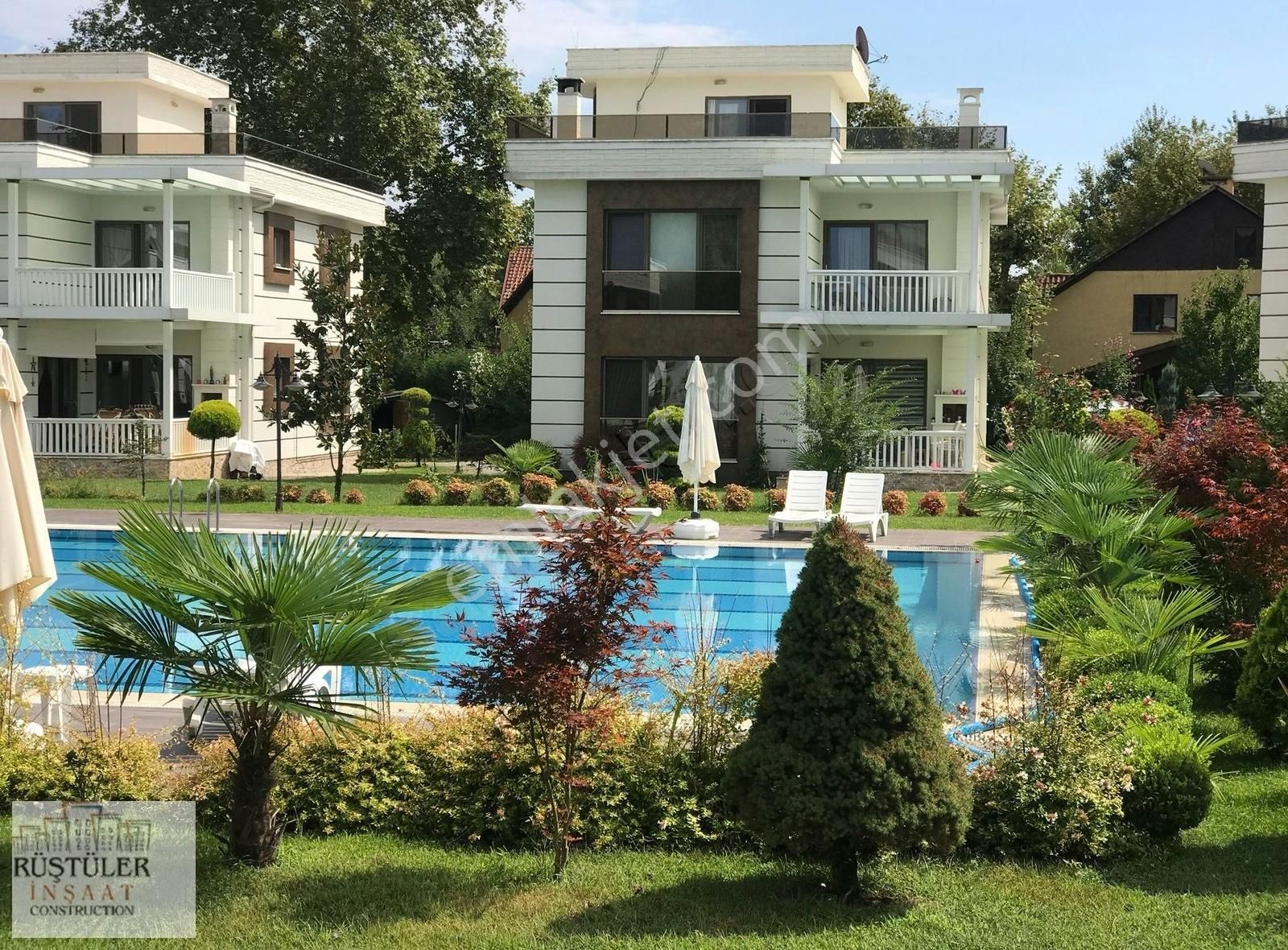 Kırkpınar Bağdat Caddesi Üzerinde Site İçi Kiralık Villa