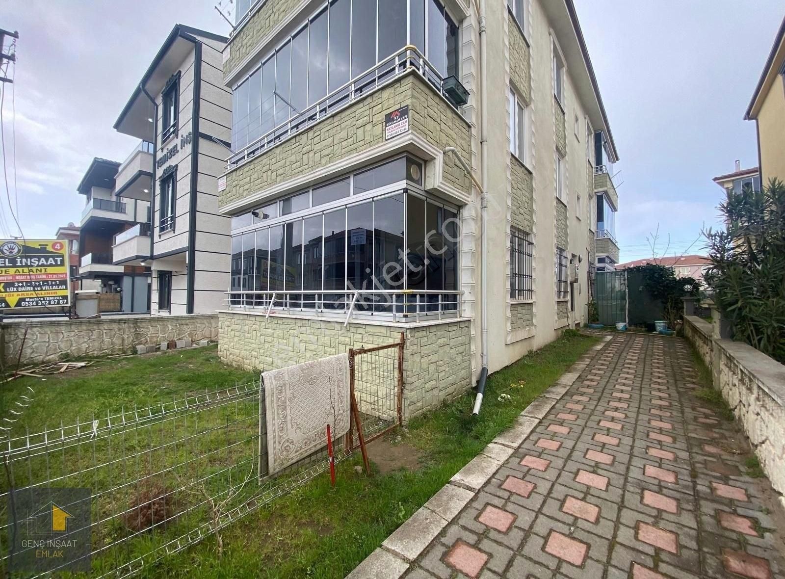 Karasu'da Müstakil Bahçeli Önü Açık 2+1 Eşyalı Kiralık Daire