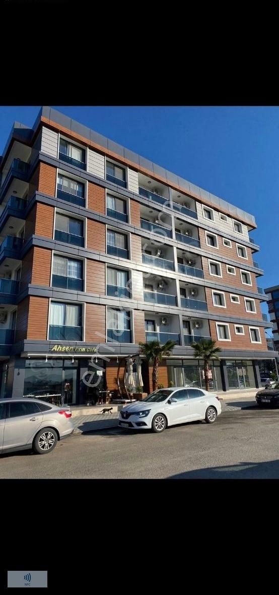 Bornova Türk Koleǰı Yanı Satılık 1+1 Daireler