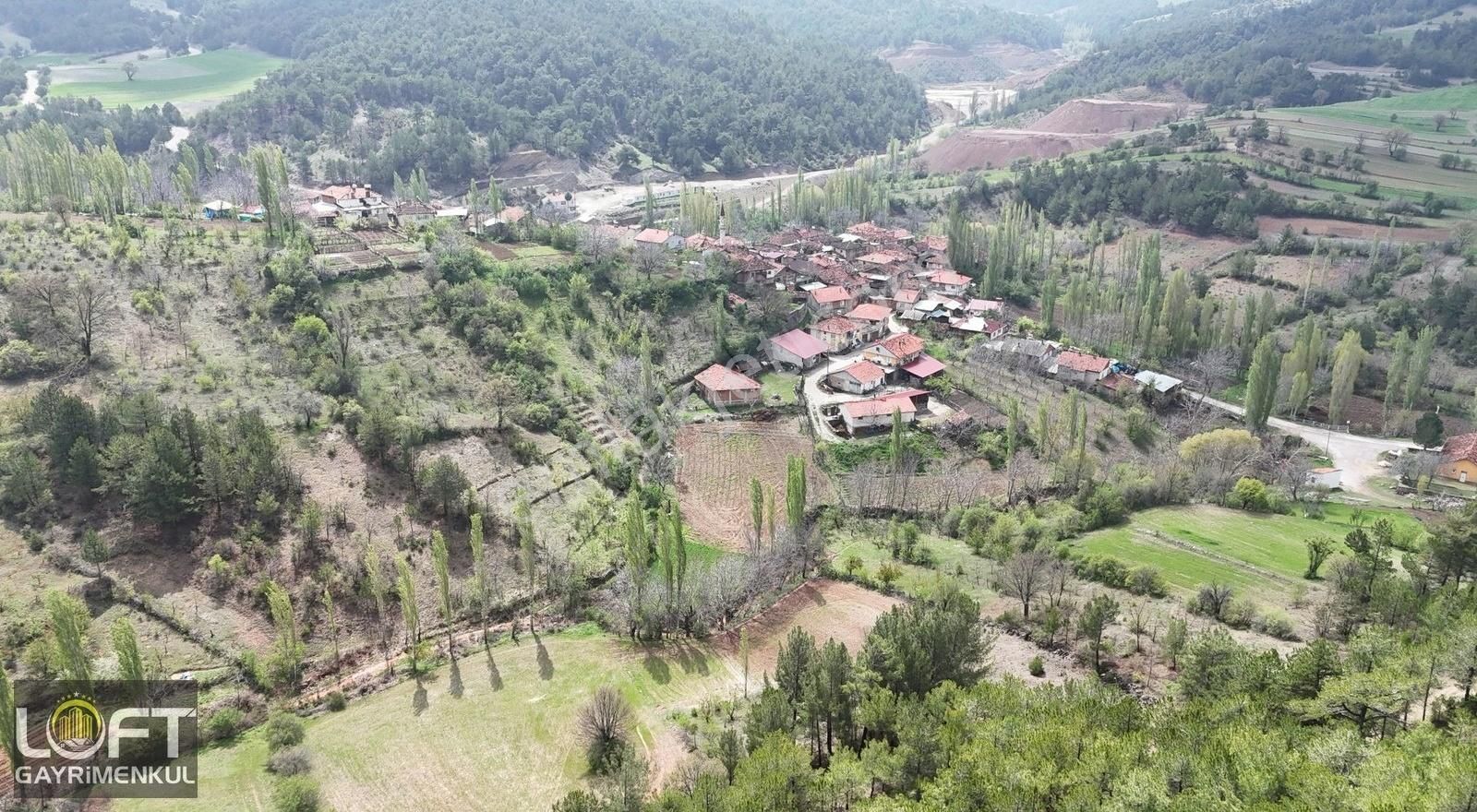 Kütahya Gediz Kayacık Resmi Yollu Köy İçi İmarlı 201m2 Fırsat !!