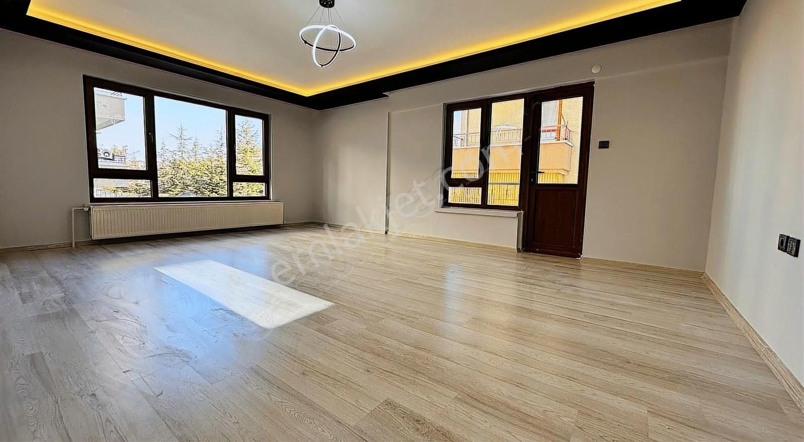 Emniyetten Kuşcuağız Kartaltepe Caddesinde Acil Satılık 3+1