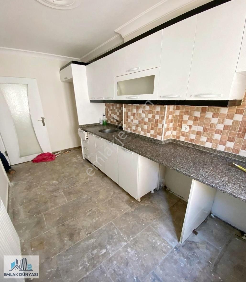 Sultanbeyli Adil Mahallesinde 70m2 2+1