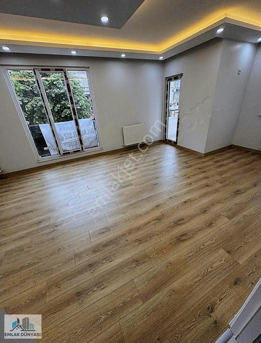 Sancaktepe Atatürk Mahallesi 3 + 135 Metre² Ara Kat Daire