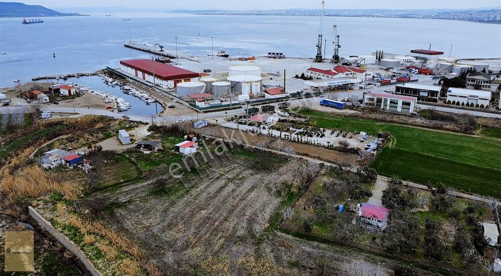 Kepez Satılık Ticari İmarlı Arsa 0.45 Emsal