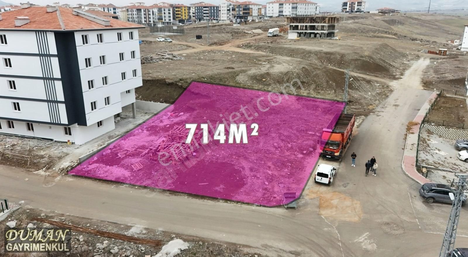 Duman'dan Köşe Başı 5 Katlı 20 Dairelik Arsa Yapılaşma İçinde