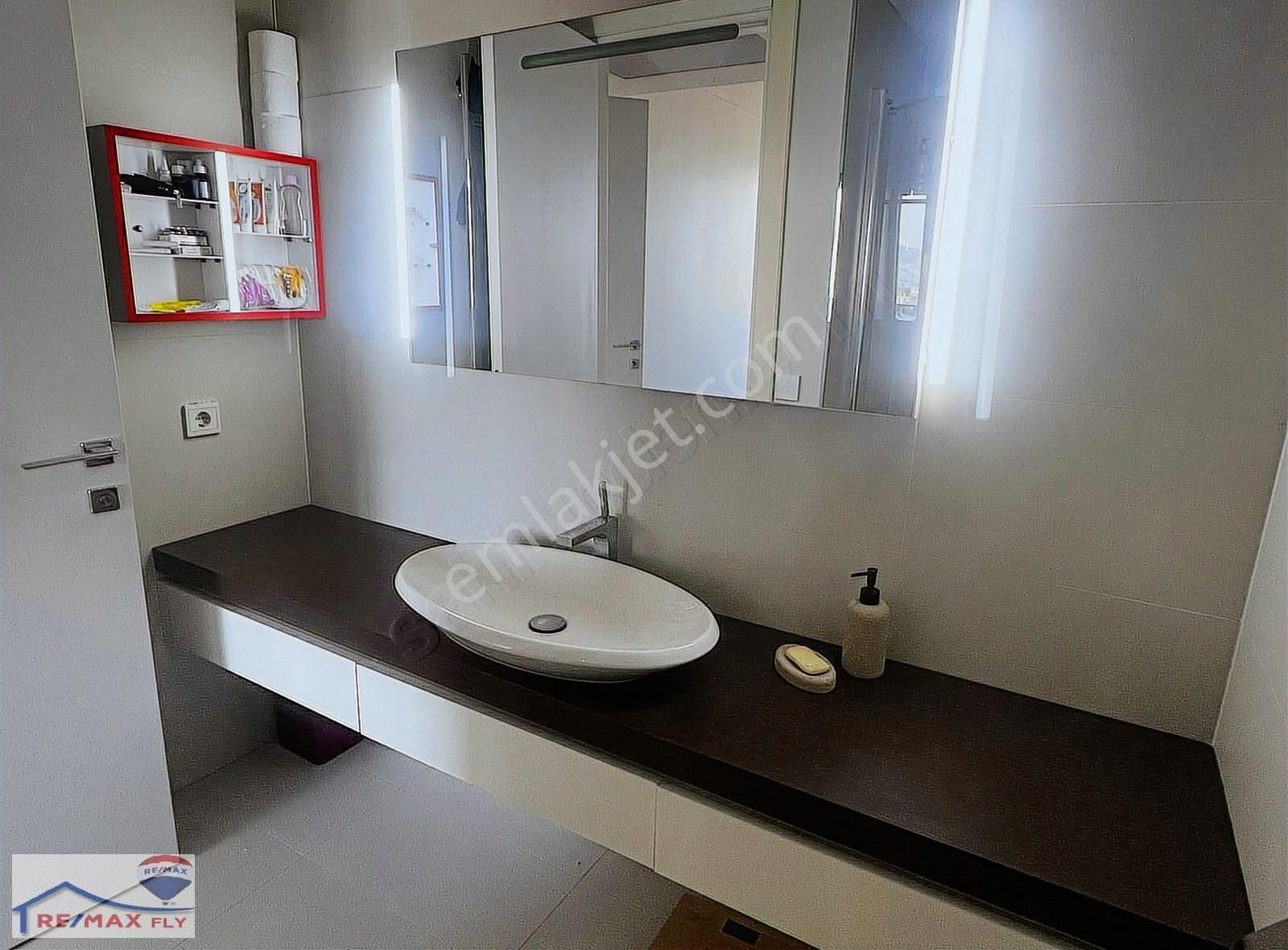 İstinye Panavia Sitesinde Deniz Manzaralı Kiralık Rezidans - Görsel 30